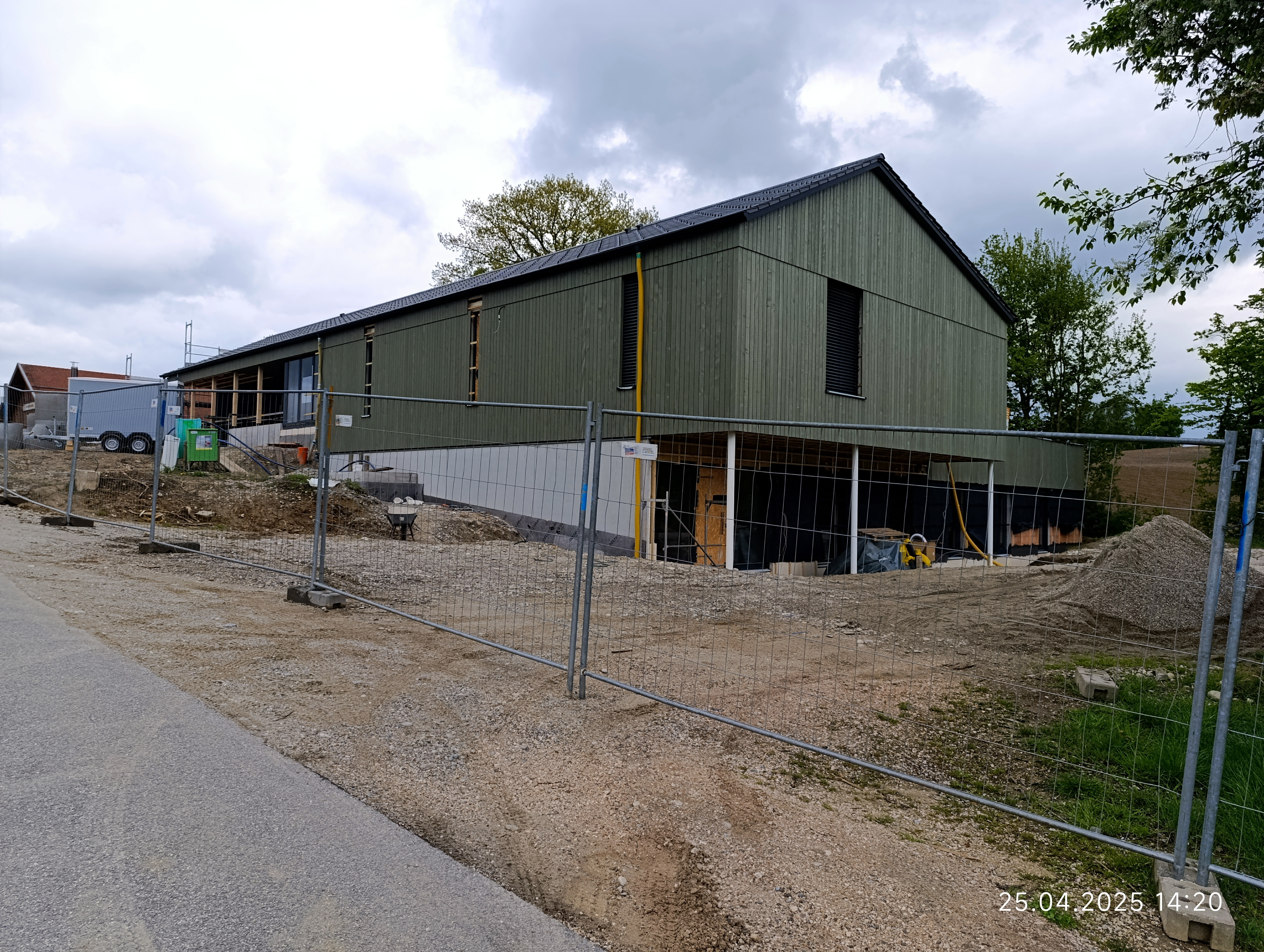 IMG 20250425 142056 IMG 20250425 142056