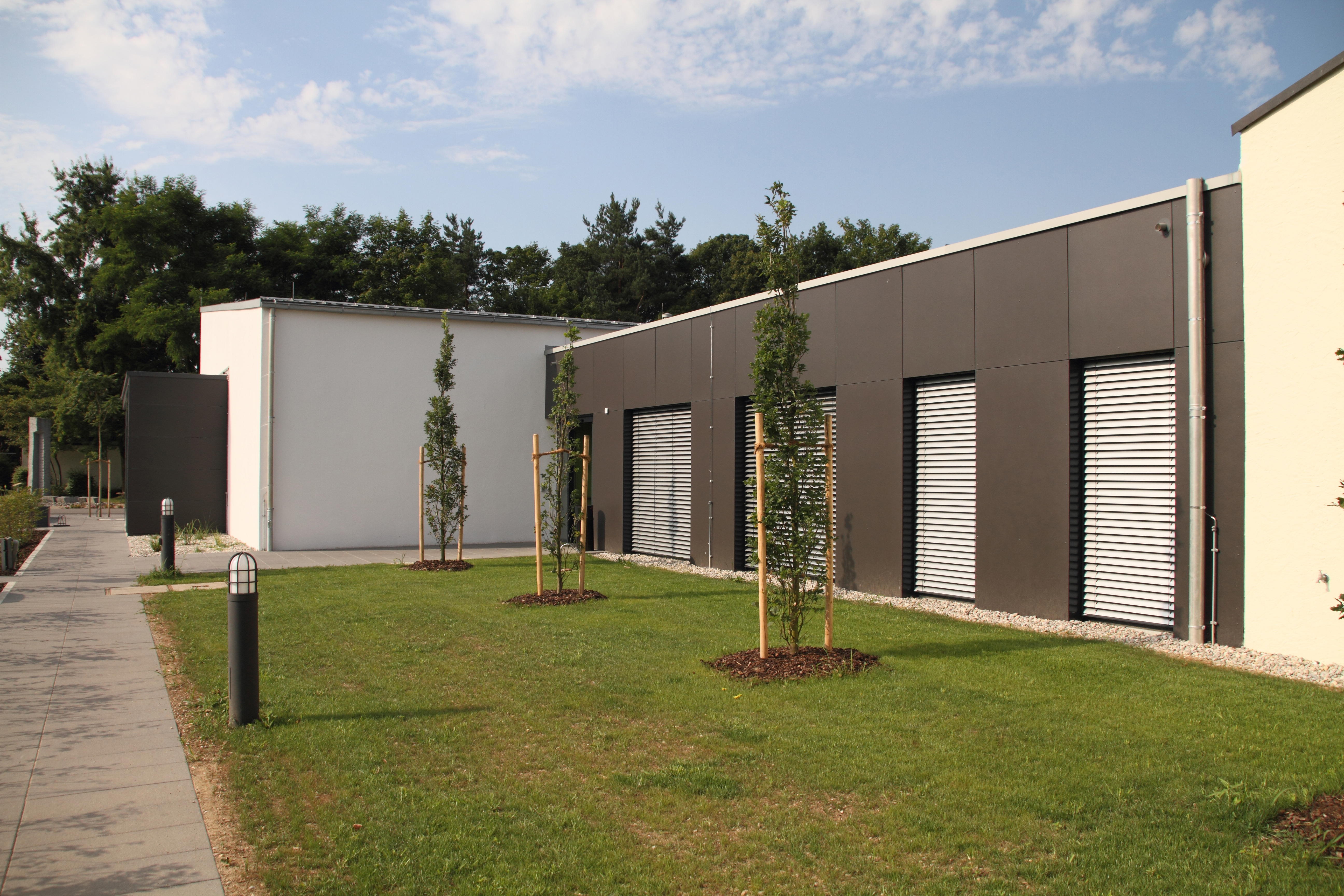 Ecksberg Gebäude Aussen Tag 1 Ecksberg Gebäude Aussen Tag 1