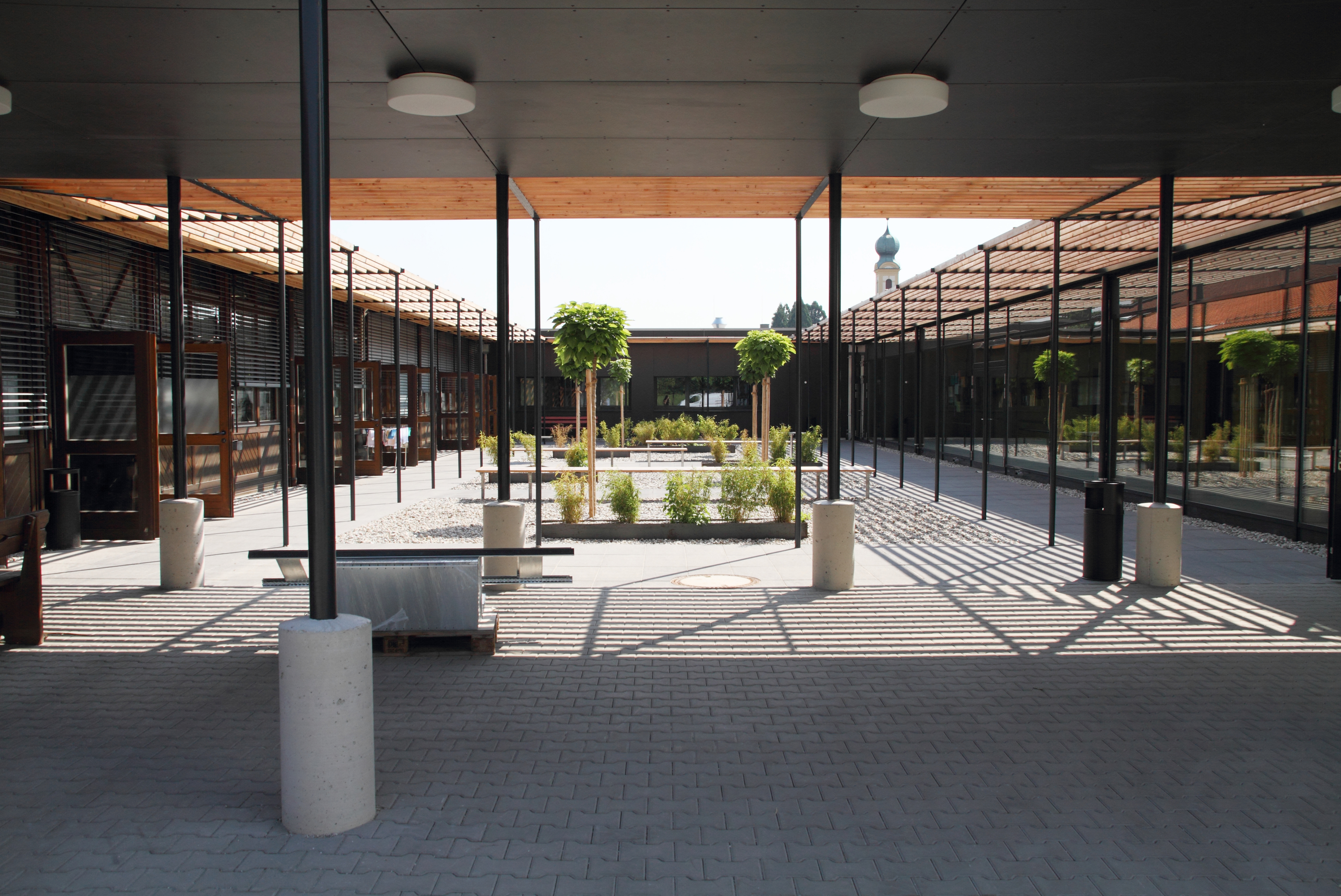 Ecksberg Gebäude Aussen Tag 31 Ecksberg Gebäude Aussen Tag 31