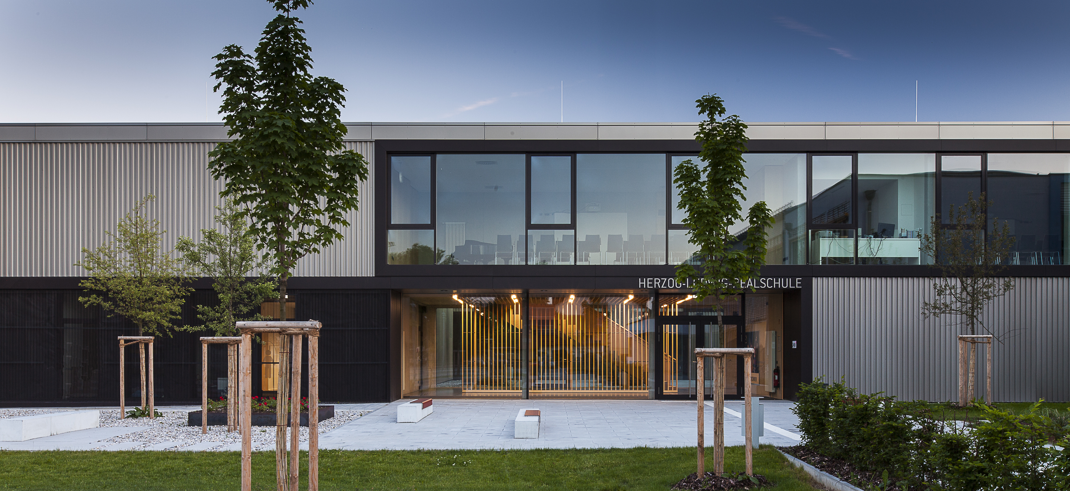 ROBERT MAIER ARCHITEKTEN Herzog Ludwig Realschule Altötting 01 Foto Cordula de Bloeme