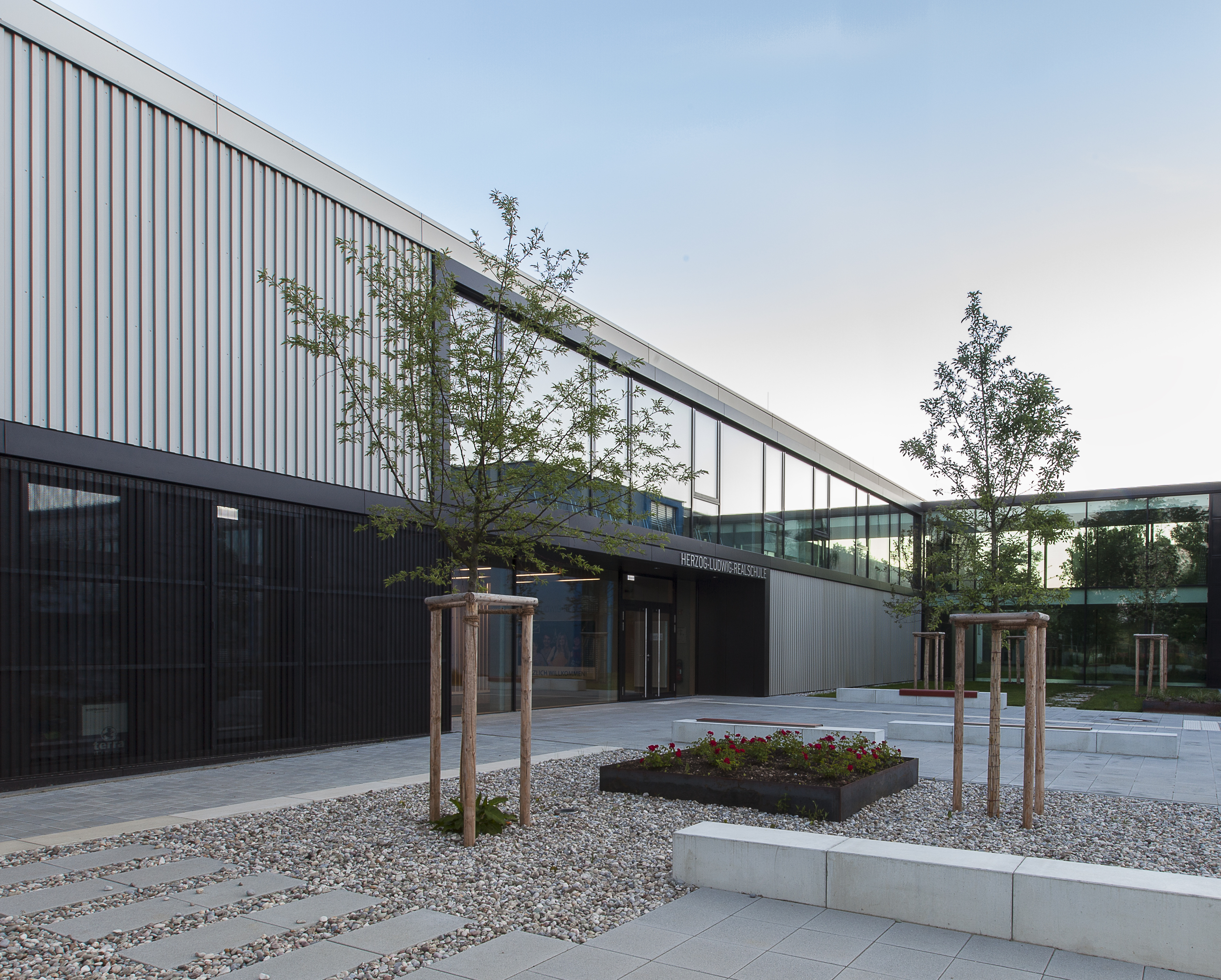 ROBERT MAIER ARCHITEKTEN Herzog Ludwig Realschule Altötting 04 Foto Cordula de Bloeme