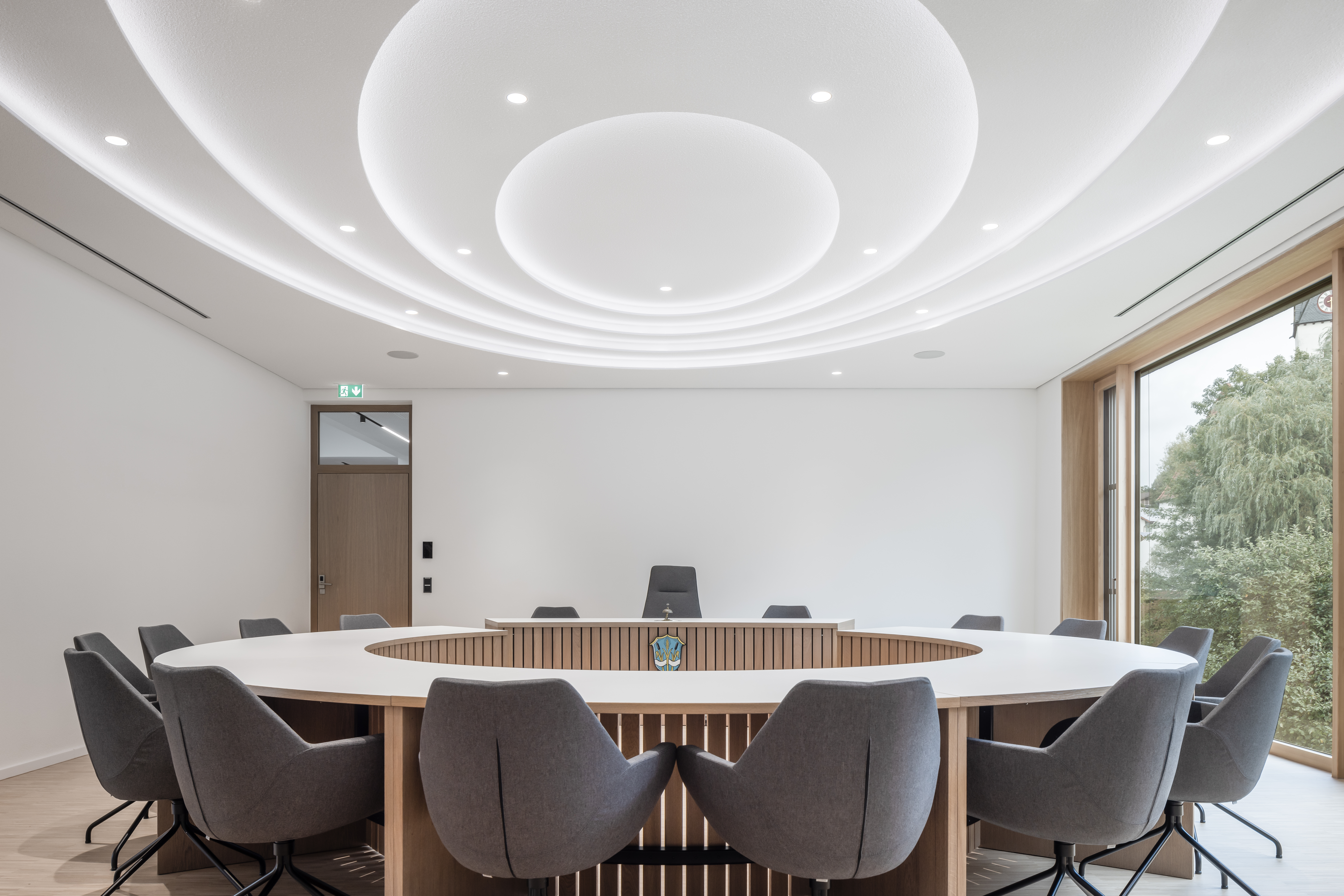 Rathaus Reischach Besprechung