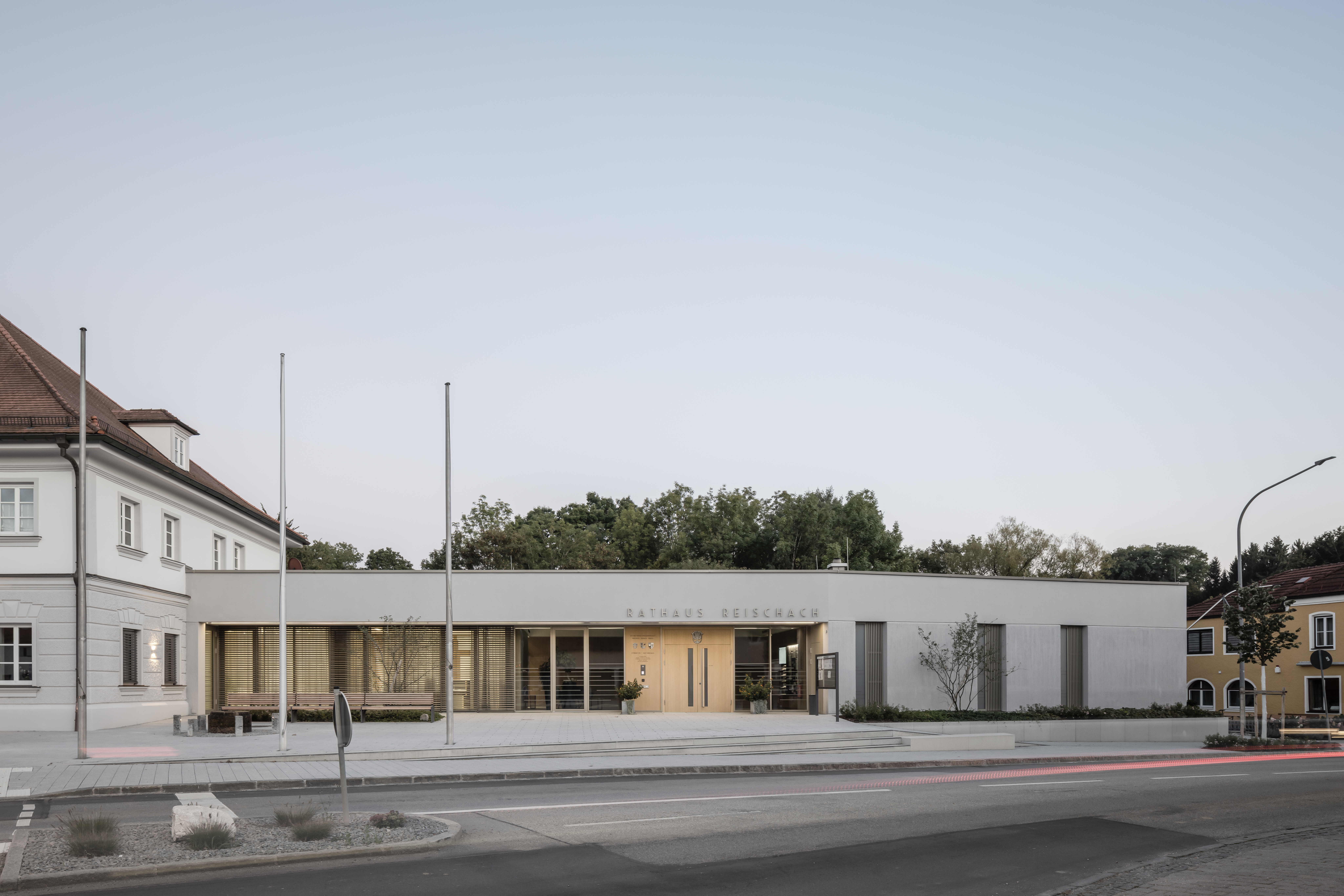 Rathaus Reischach Ansicht Straße