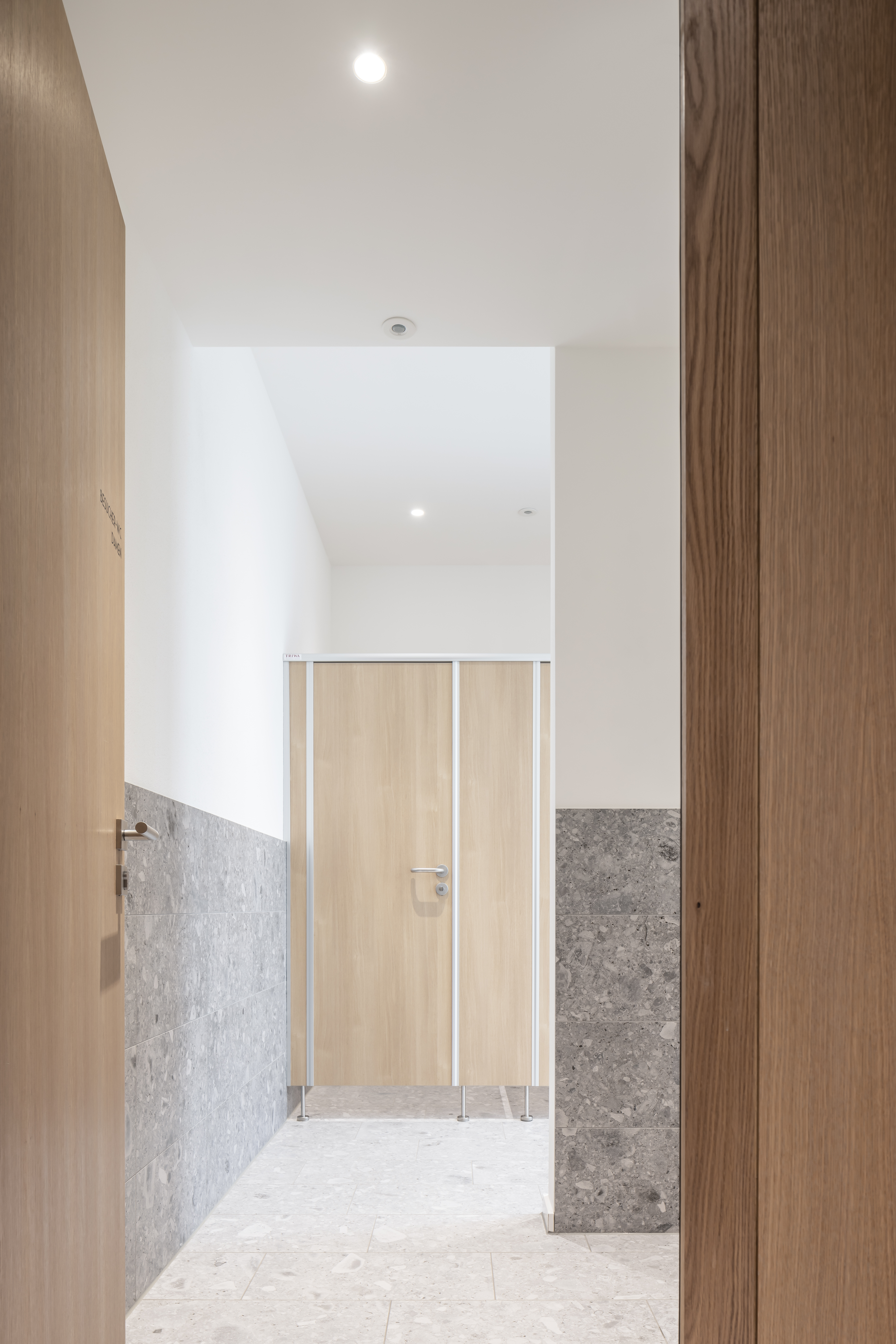 Rathaus Reischach Türen